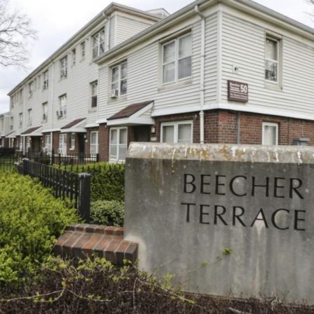 LCCC’s to Host Beecher Terrace Economic Inclusion Outreach Session
